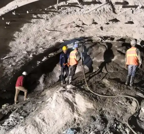 扬州隧道拱顶带模注浆料，微膨胀注浆料的特点及施工工艺